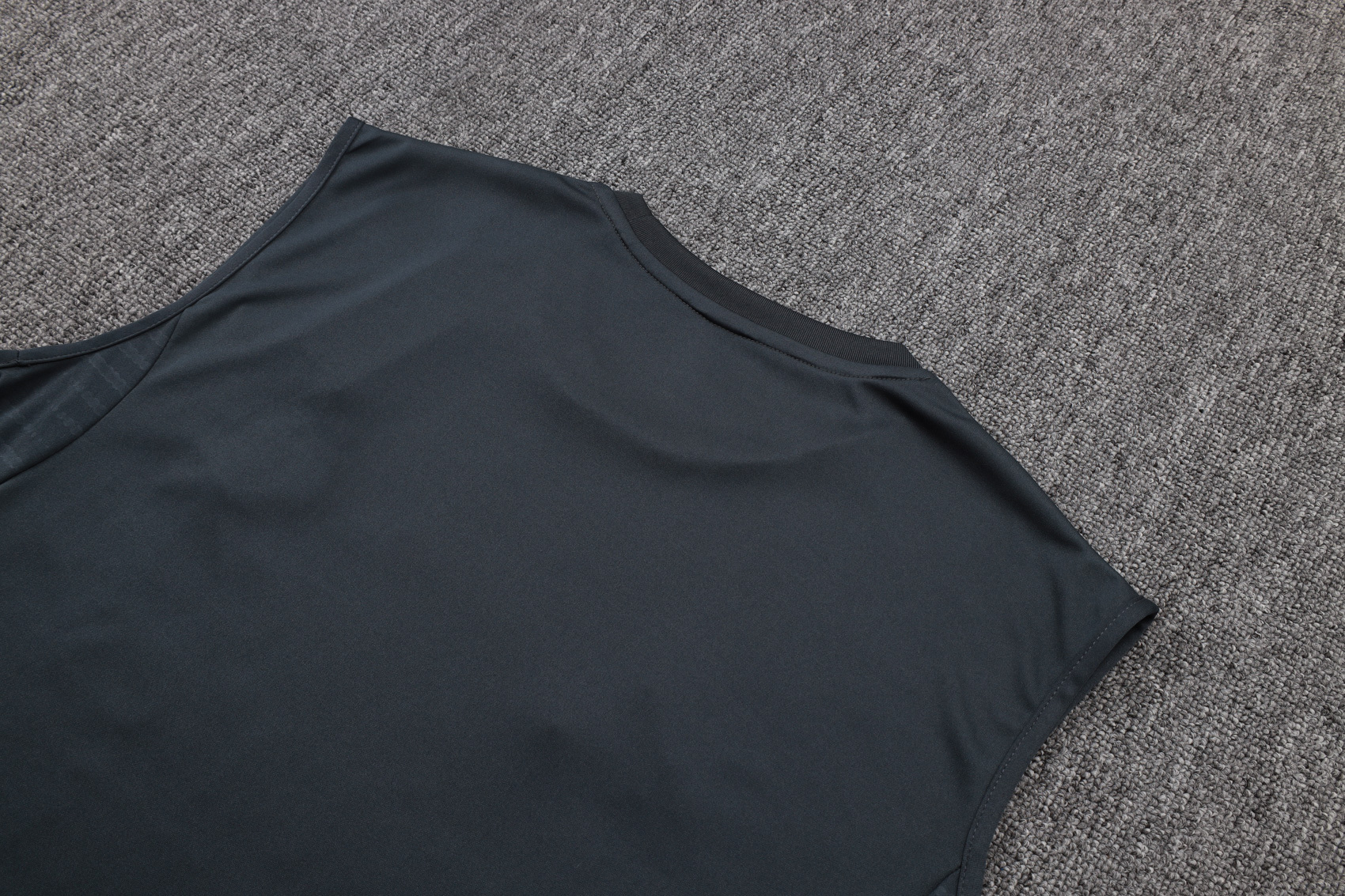 Real Madrid Sleeveless Training Kit Gray 2025/26