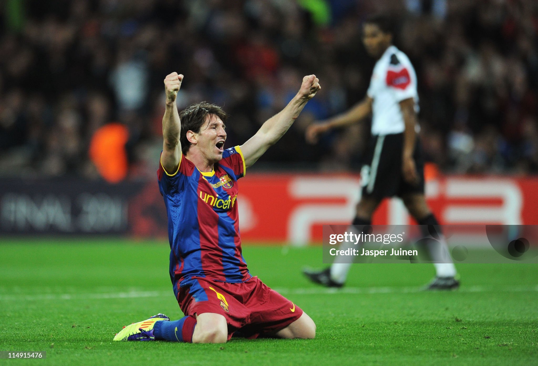 Authentic Barcelona Retro Jersey Home Long Sleeve Soccer Shirt 2010-11
