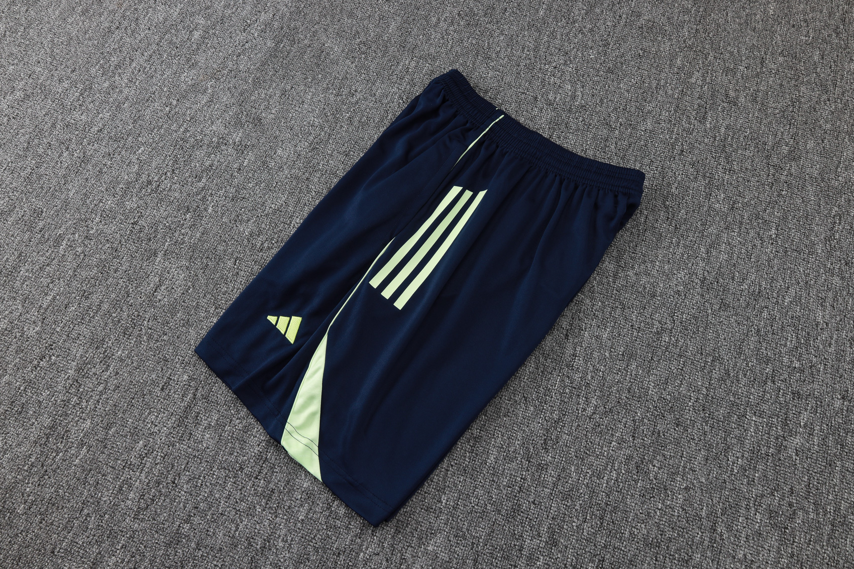 Real Madrid Training Jersey Kit Green 2025/26