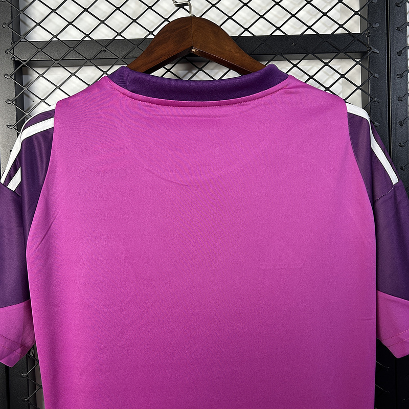 Real Madrid Football Jersey Goalkeeper Custom Shirt 2025/26