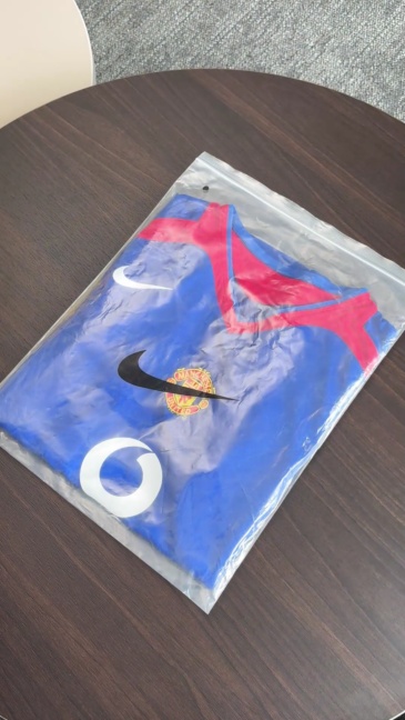 Retro Soccer Jersey Manchester United Away 2005/06