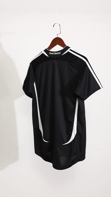Vintage Soccer Jersey Real Madrid Away 2006/07