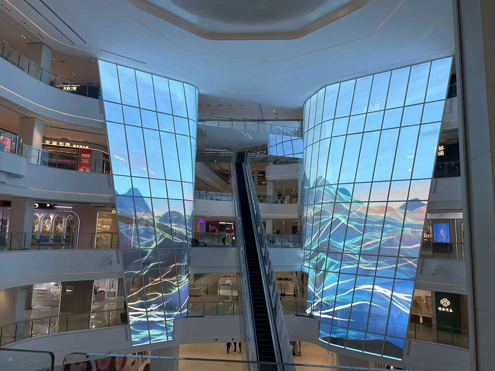 1,400 m&sup2; P10 LED film screen at Beijing Wukesong Wanda Plaza