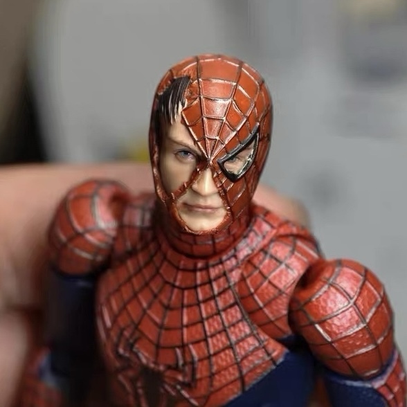 【Pre-order】1/12 Spider-Man Tobey Maguire Battle Damaged Head Sculpture