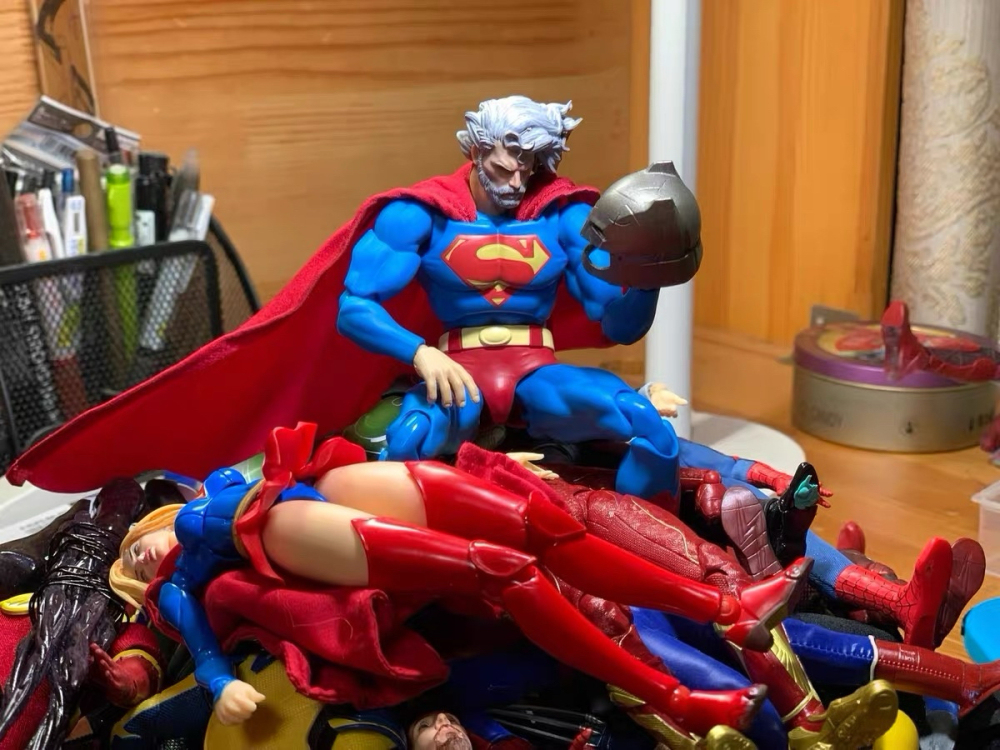 【Pre-order】1/12 DC Superman with long hair and a beard Head Sculpture