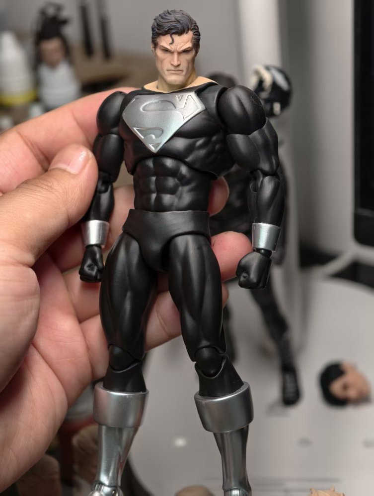 【Pre-order】1/12 DC Silent  Superman Head Sculpture