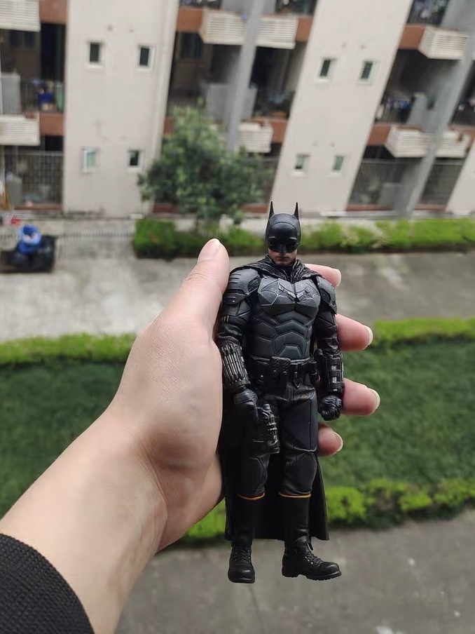 【Pre-order】1/12 Pattinson Batman Movable Eye Design Fit Mezco MacFarlane