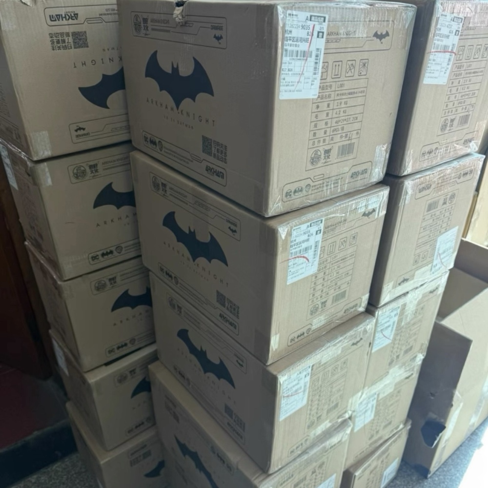 【Available】1/12 LPZZ-Arkham Batman Action figure
