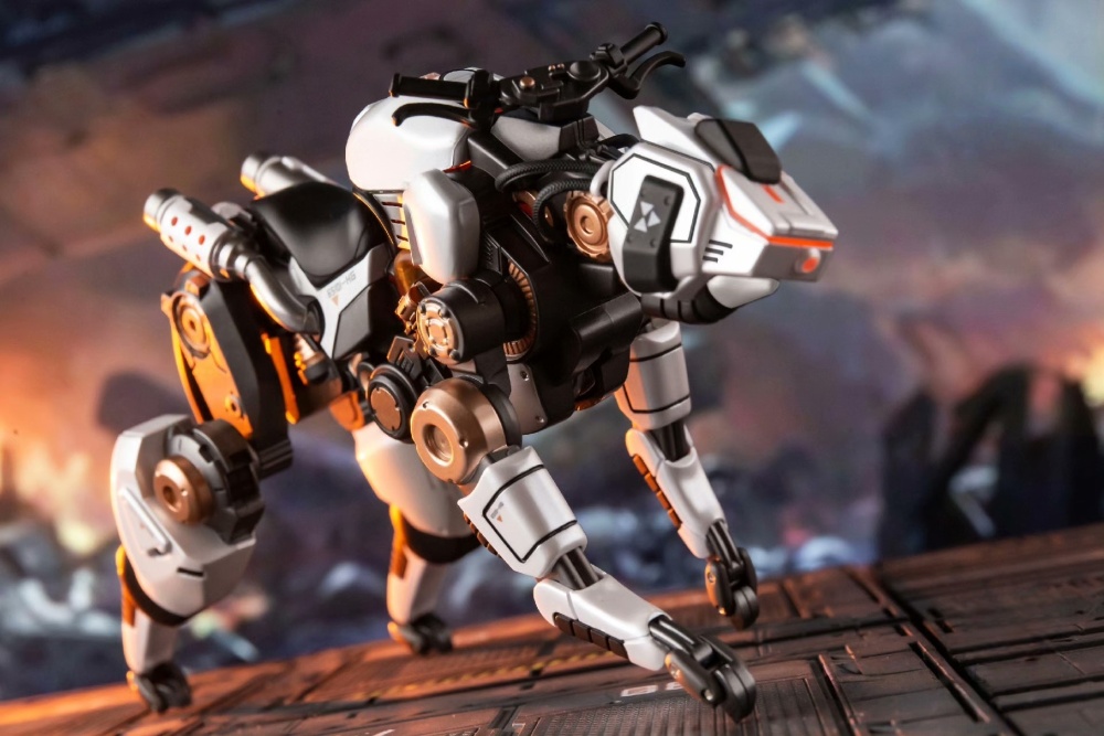 【Available】86Toys Cyber Mechanical Dog, Articulated, with LED Breathing Light