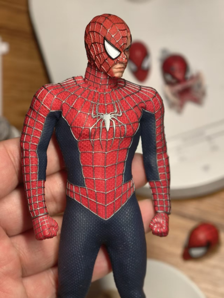【Pre-order】1/12 Tobey Maguire Spider-Man (Battle Damaged Head Sculpture) Bully Maguire