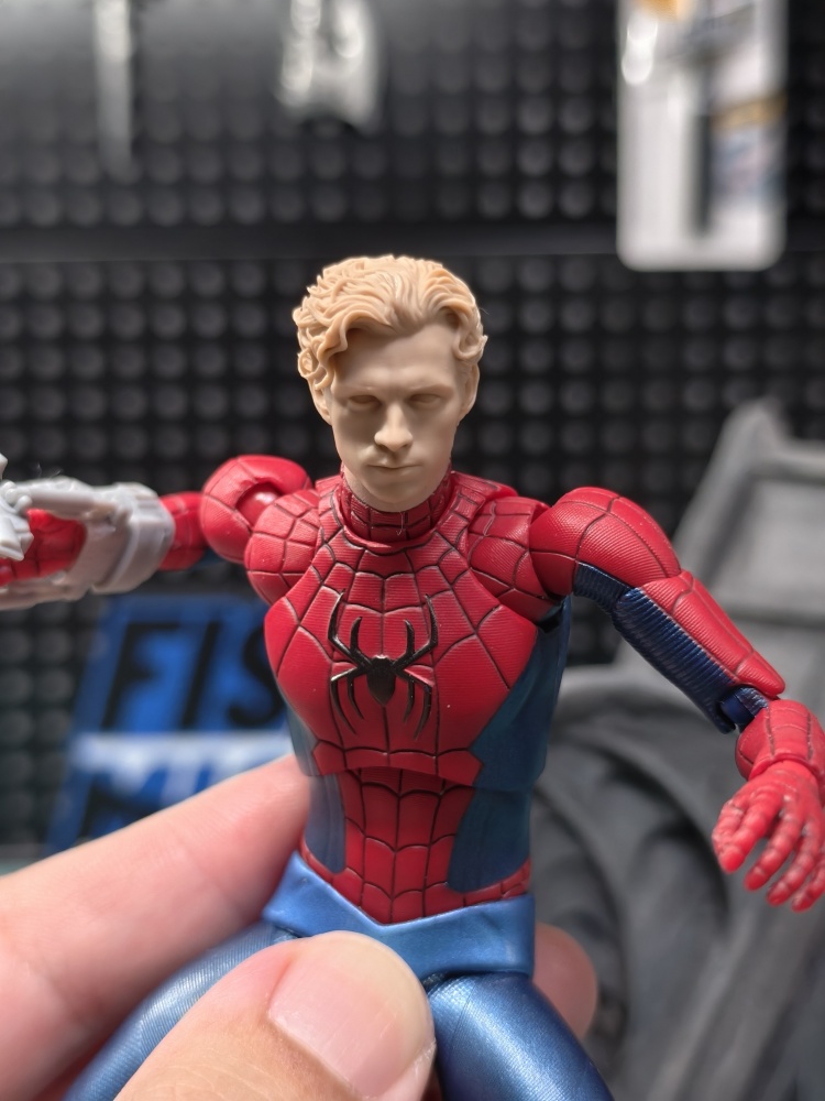 【Pre-order】1/12 Tom Holland Head sculpt and pulse gauntlet