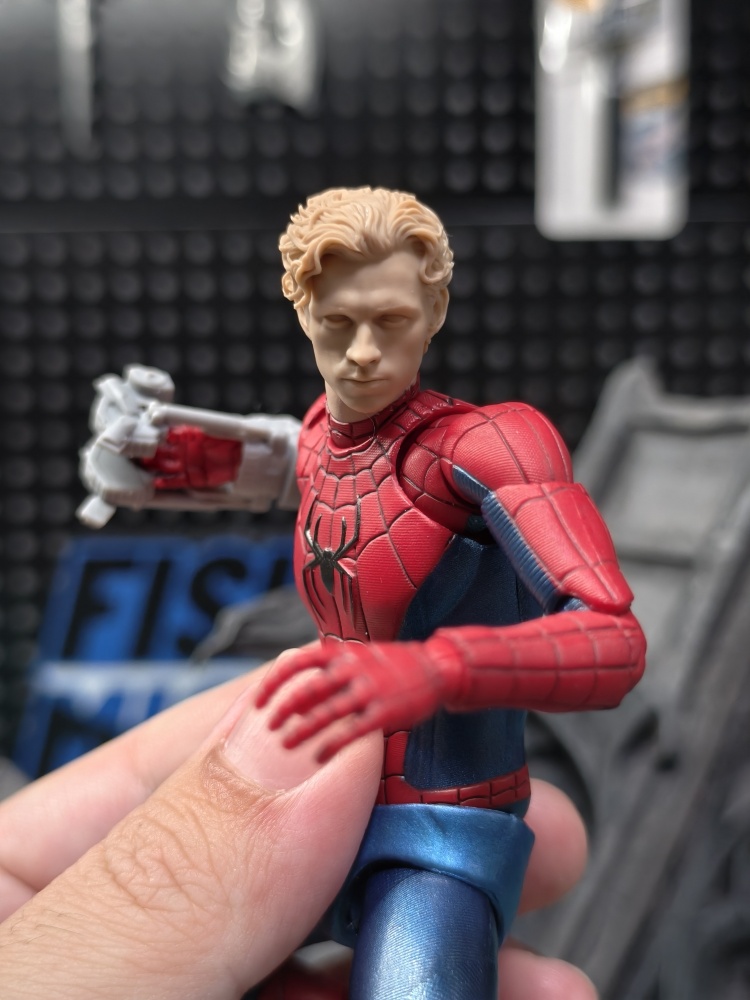 【Pre-order】1/12 Tom Holland Head sculpt and pulse gauntlet