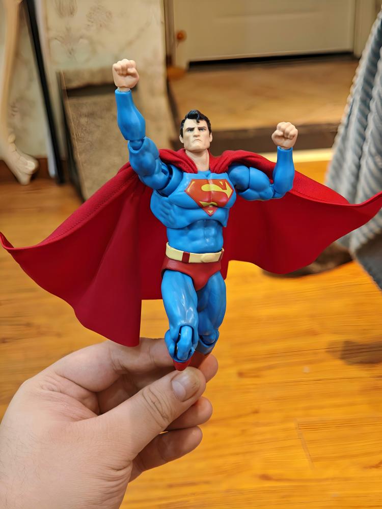【Available】1/12 Messtoys HUSH Superman Action figure