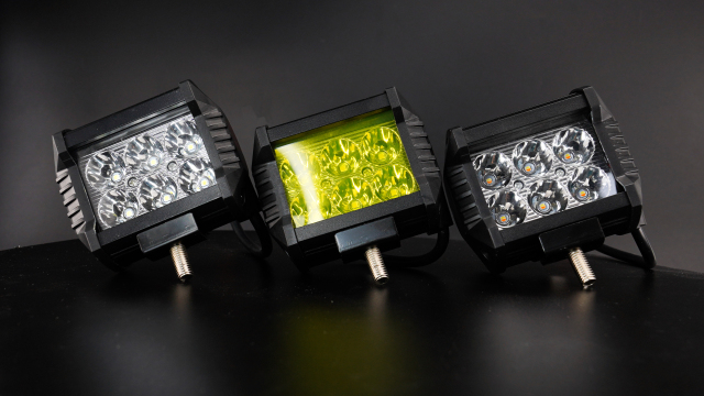 شريط إضاءة LED للسيارات والدراجات النارية على الطرق الوعرة