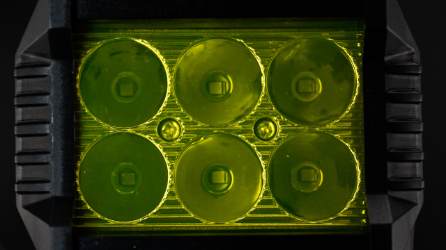 شريط إضاءة LED للسيارات والدراجات النارية على الطرق الوعرة