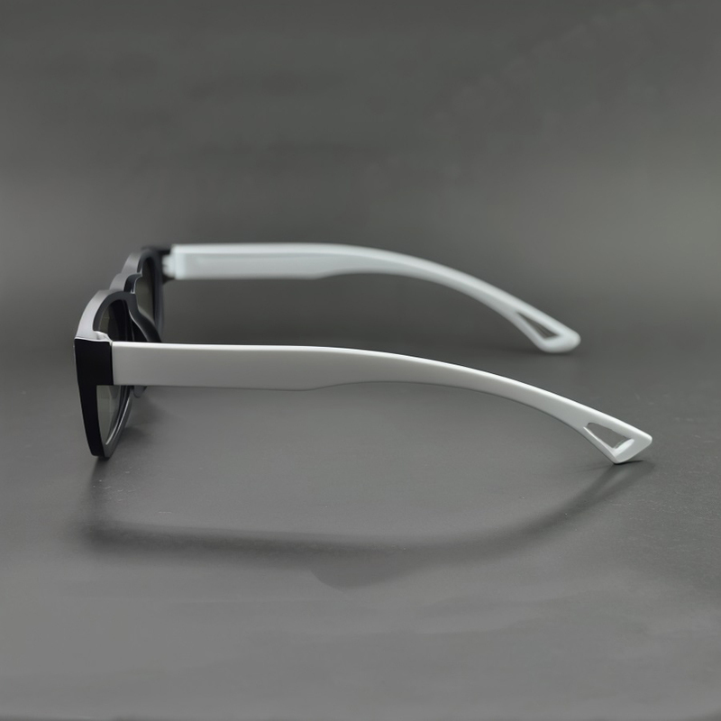 Plastic Circular Polarized 3D Glasses (Model:SNCPL023P)