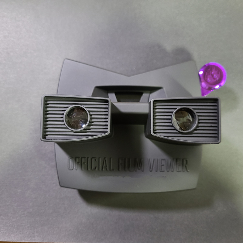 Classic 3D Reel Viewer for Kids – Retro Style Stereoscope Toy with Picture Discs (Model:SNRV093)