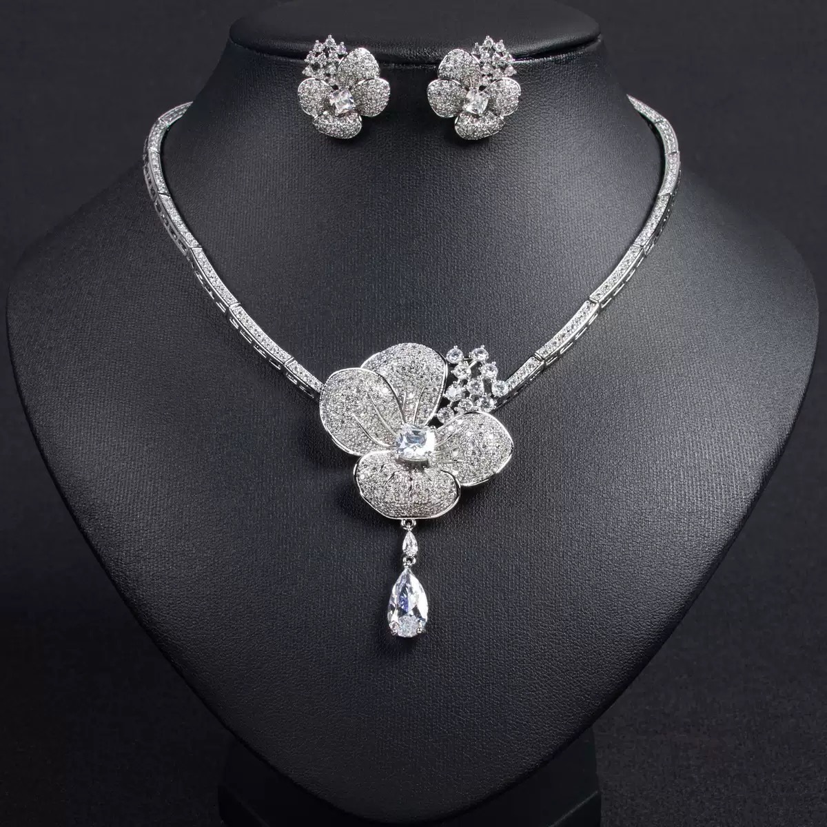Flower Zircon Necklace Earrings Set