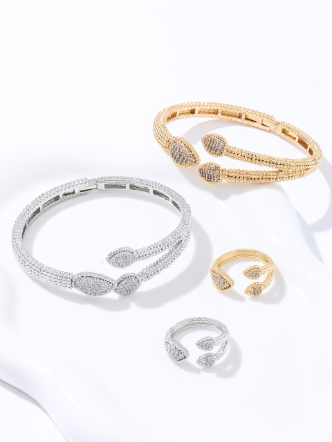 Double-tailed Snake Diamond Bracelet