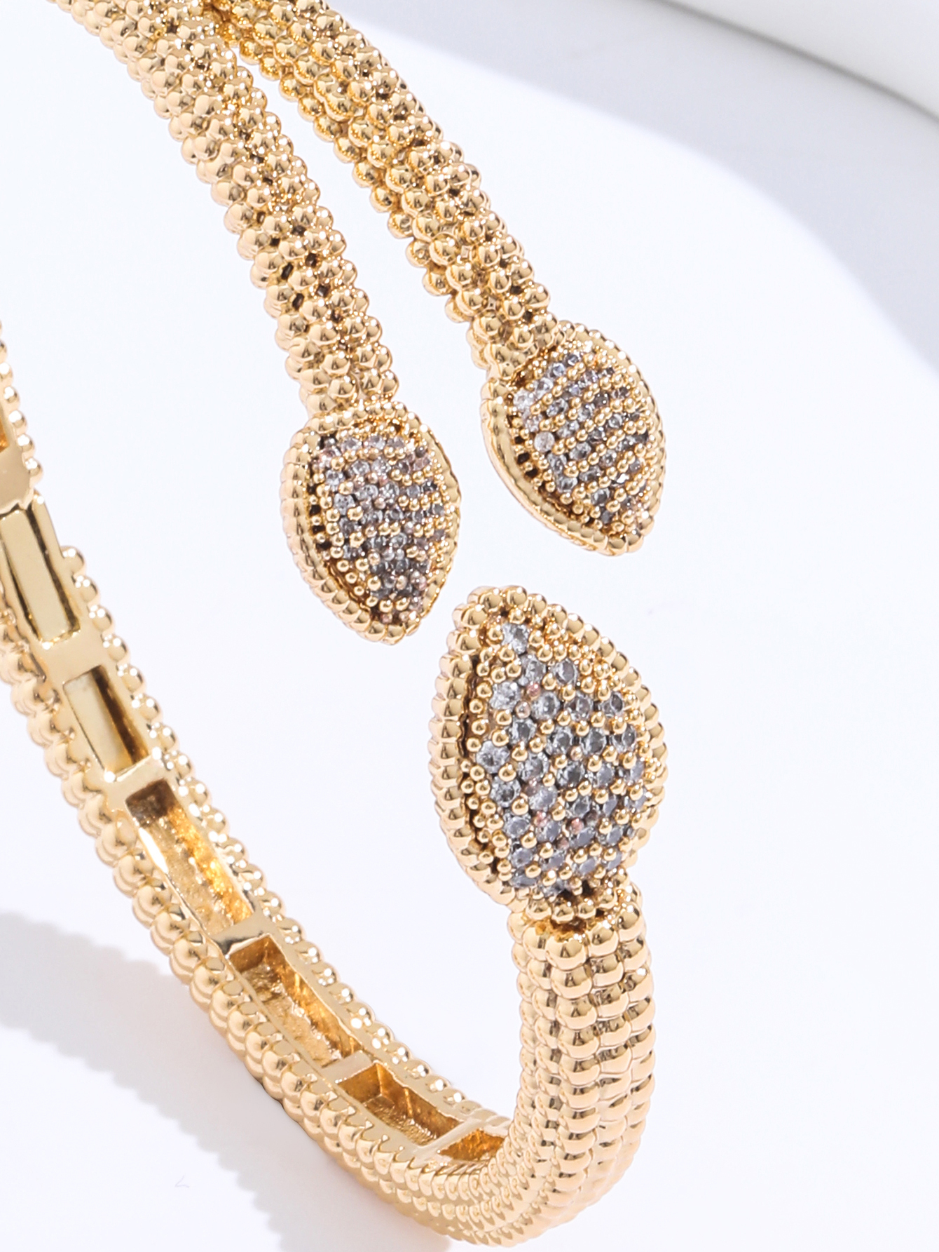 Double-tailed Snake Diamond Bracelet