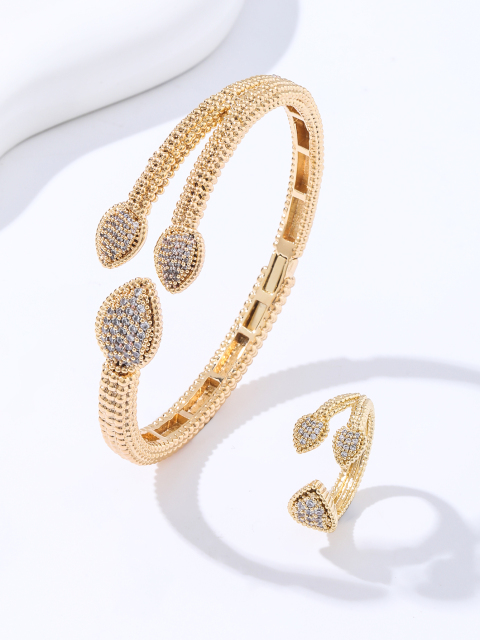 Double-tailed Snake Diamond Bracelet