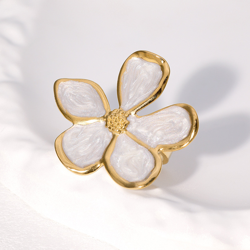 Black and White Floral Ring