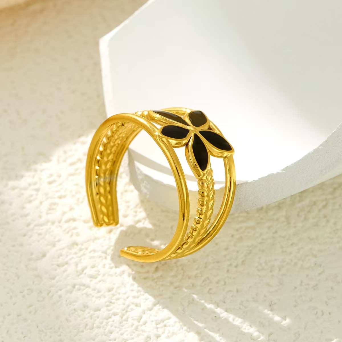 Golden Flower Drop Oil Open Ring
