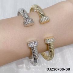 Elegant C-shaped Threaded Opening Bracelet