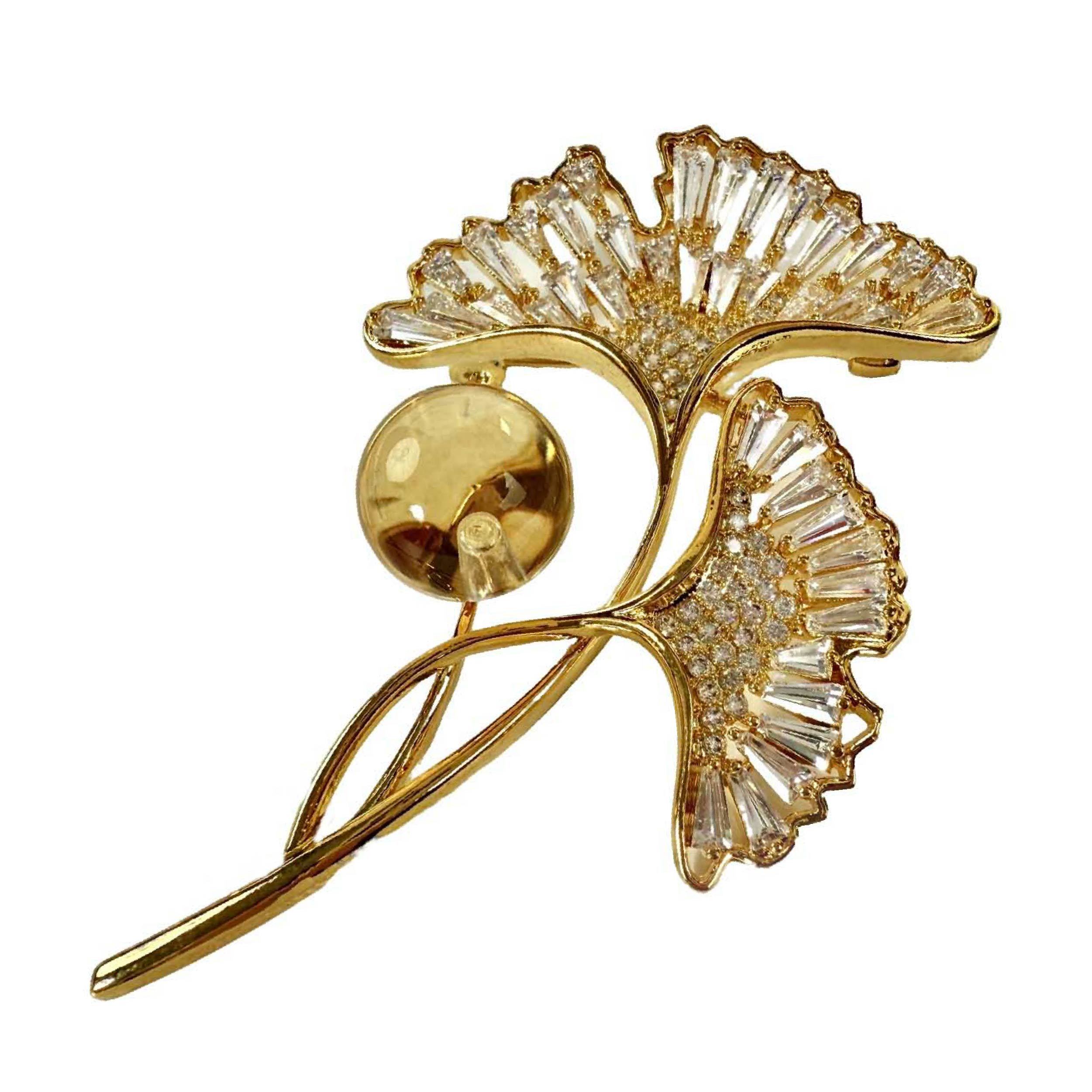 Shinecrys- citrine brooch