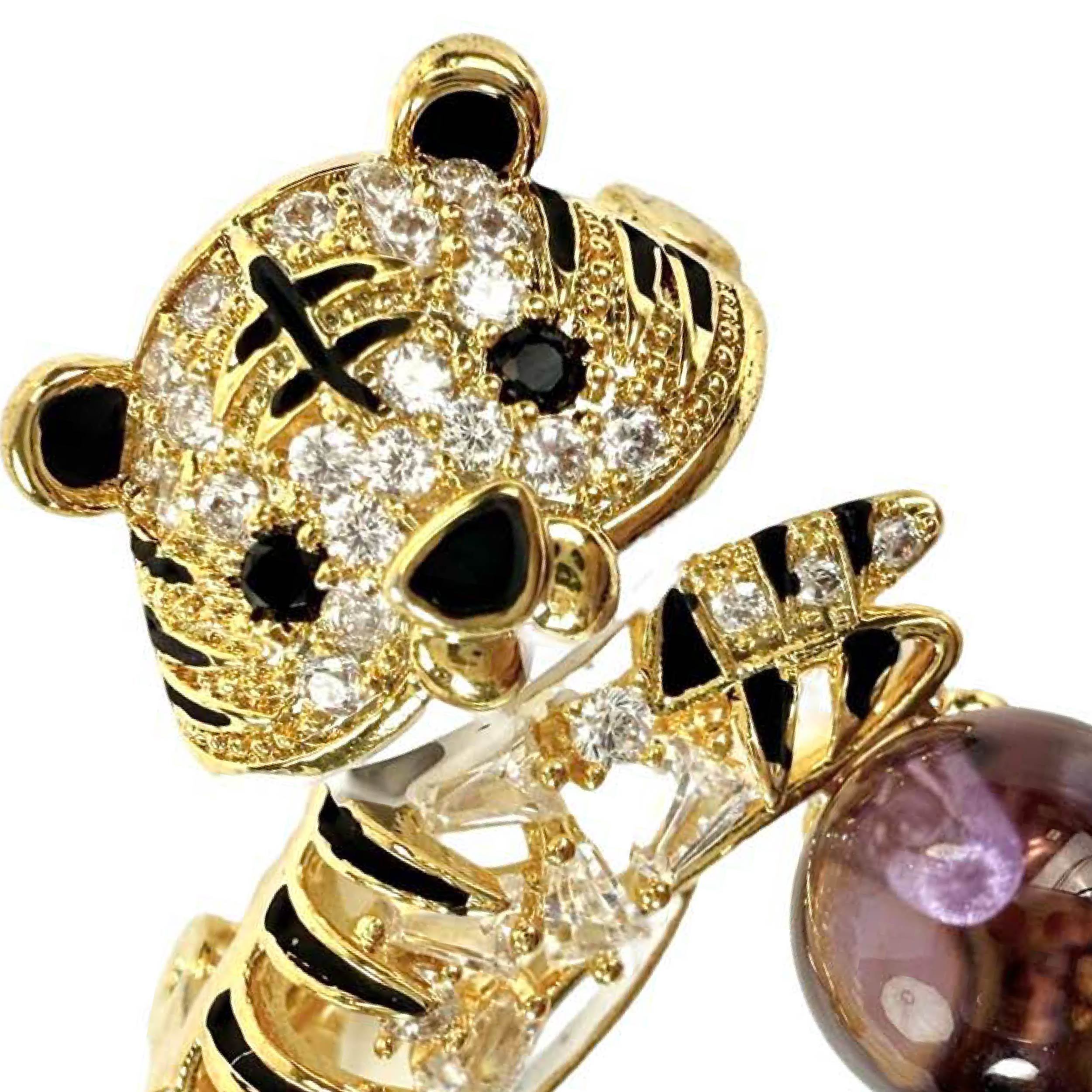 Shinecrys-  amethyst brooch