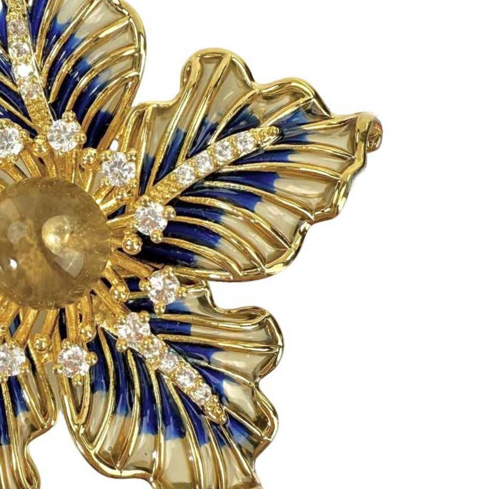 Shinecrys-  citrine brooch