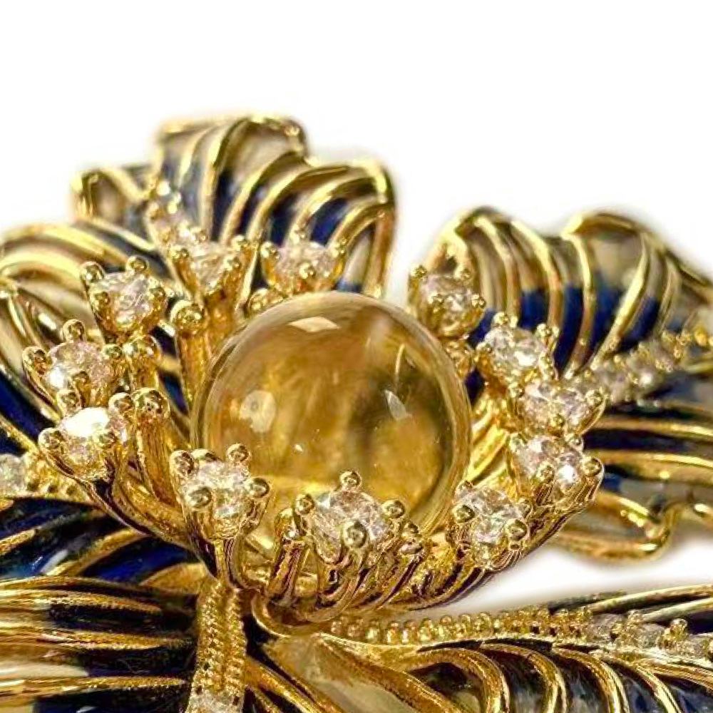 Shinecrys-  citrine brooch