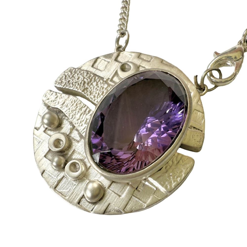 Shinecrys- amethyst pendent