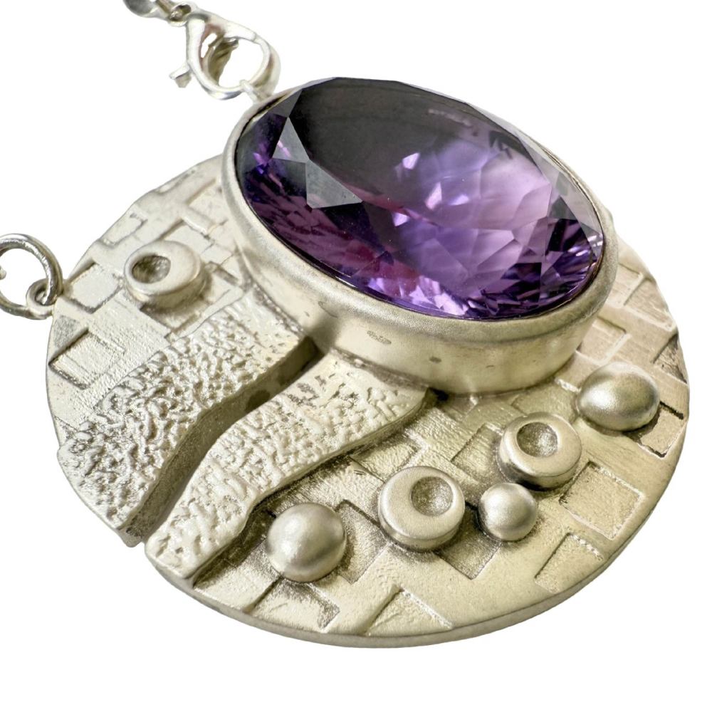 Shinecrys- amethyst pendent