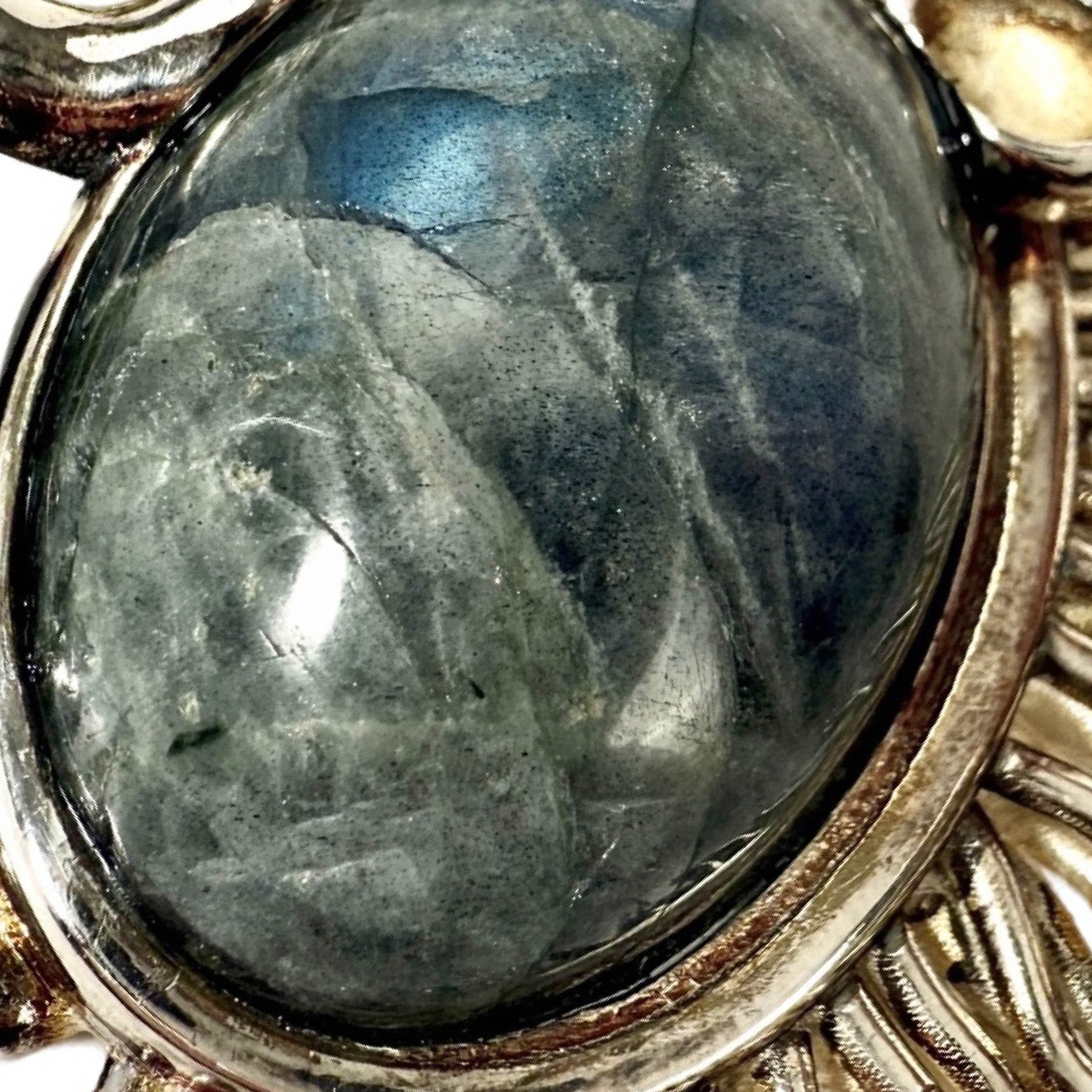 Shinecrys- Labradorite  pendant