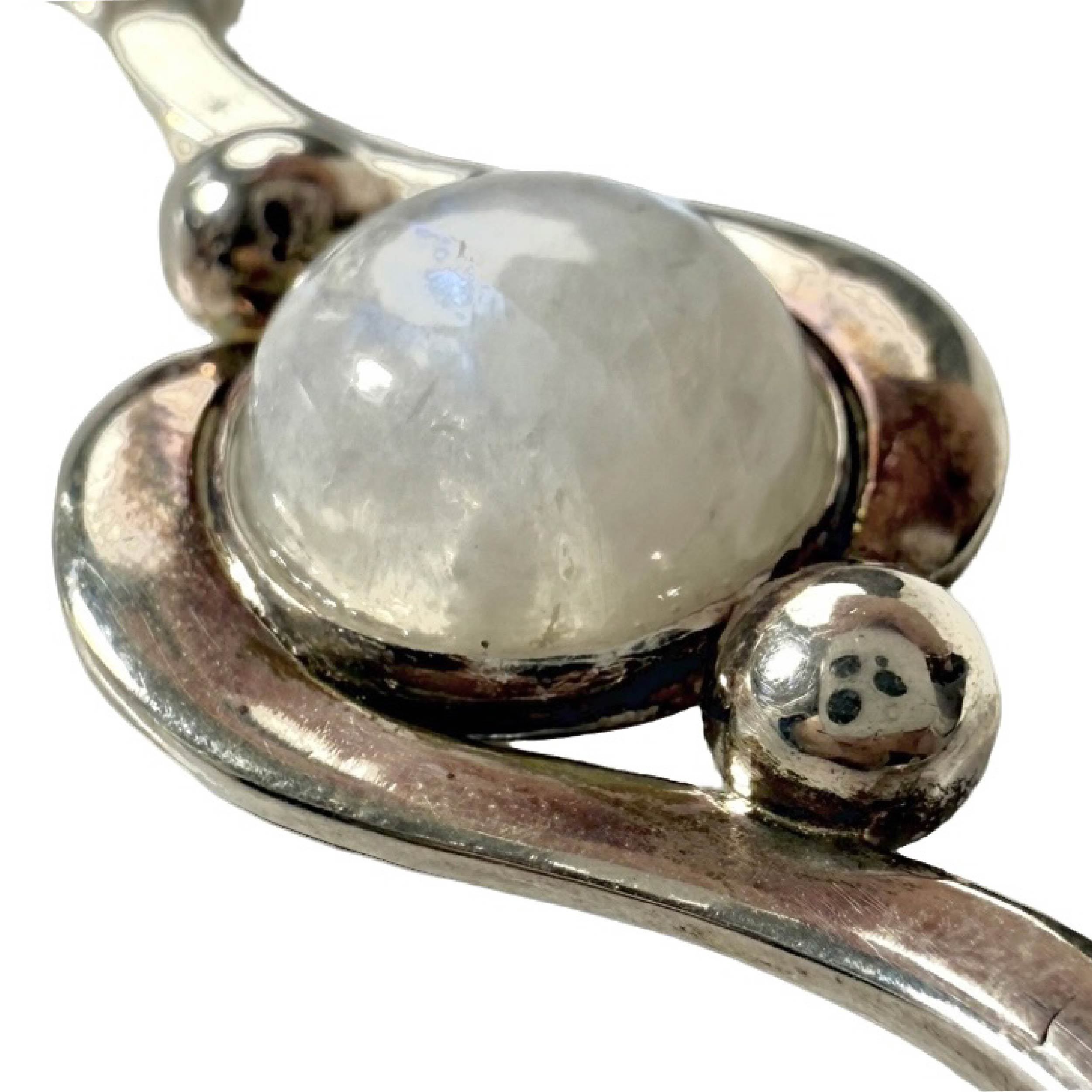 Shinecrys- moonstone pendant