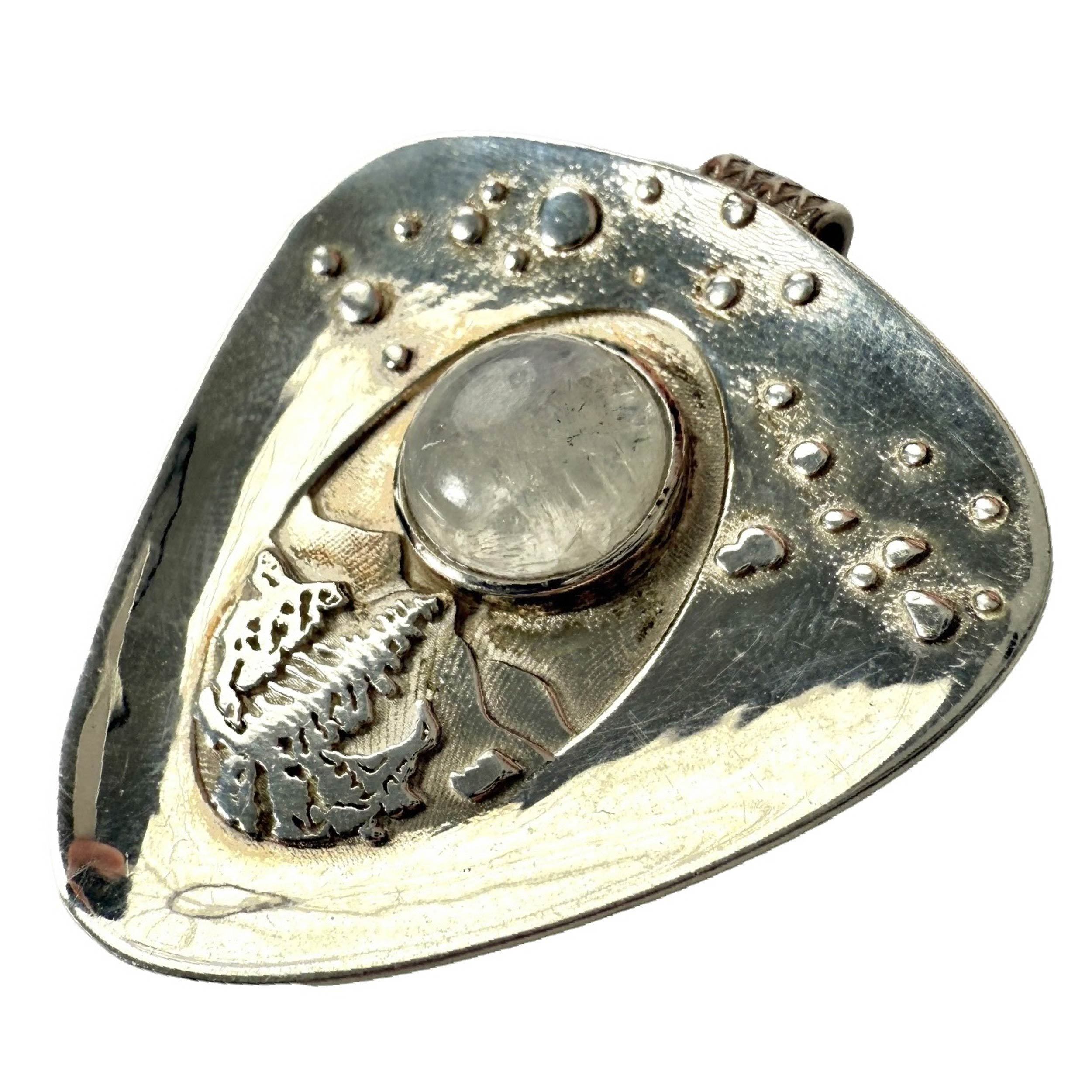 Shinecrys- moonstone pendant