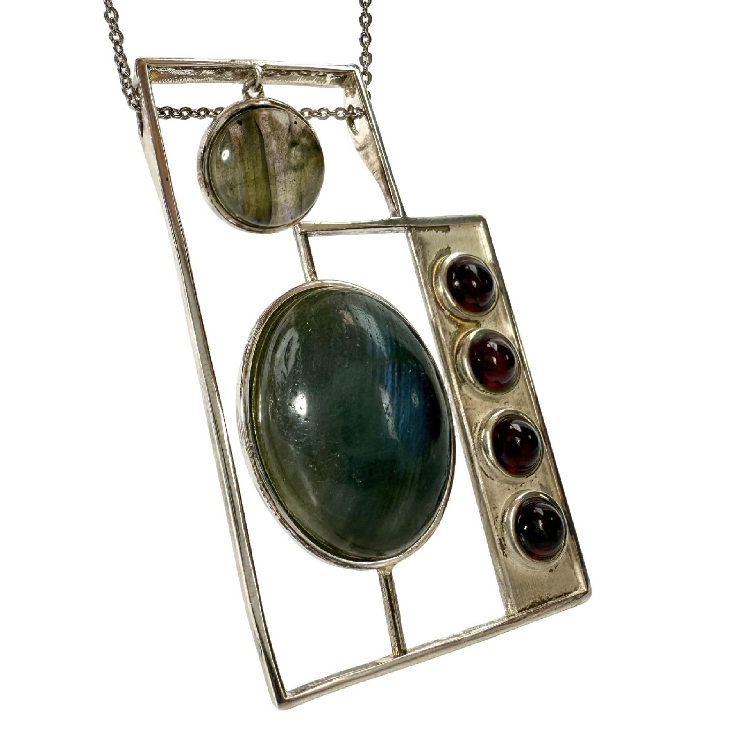 Shinecrys- Labradorite  pendant
