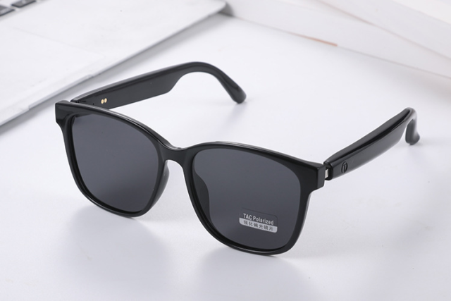 I000302 Smart Sunglasses  UV Protection, Music Playback, Call Function, Noise Reduction, Portable Design  Universal Compatibility