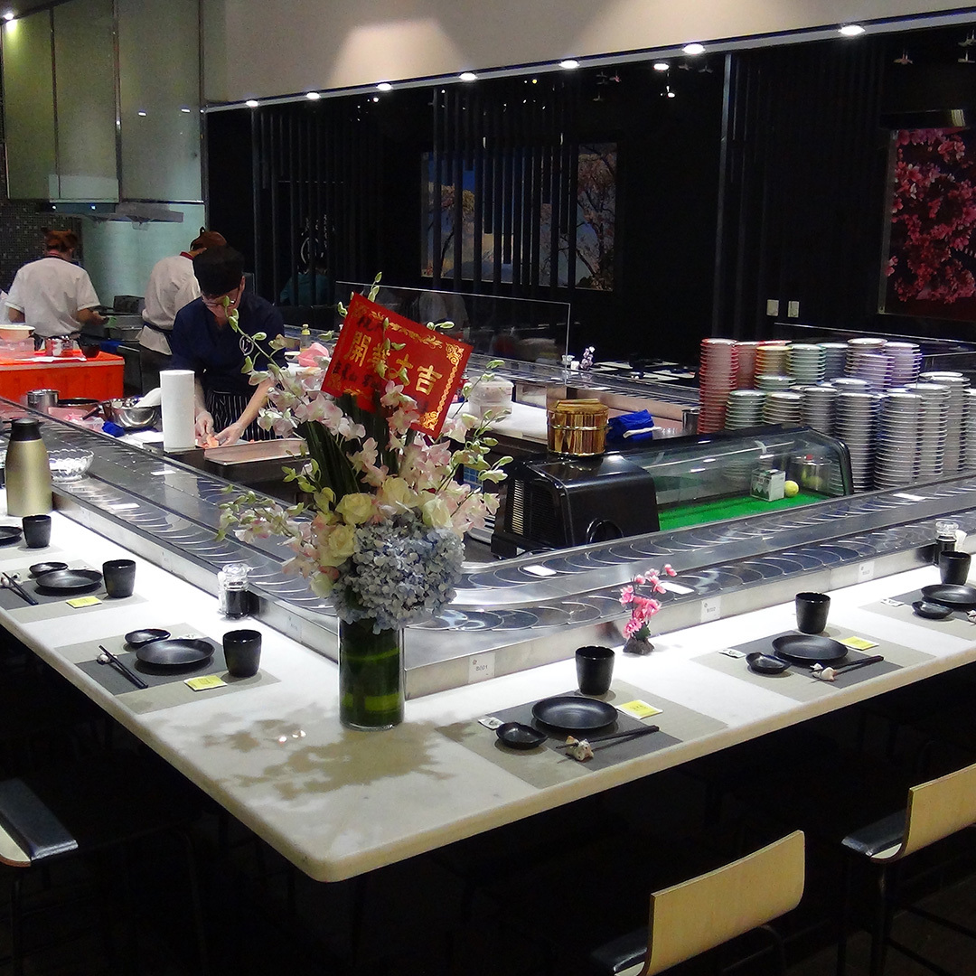 Revolving sushi equipment