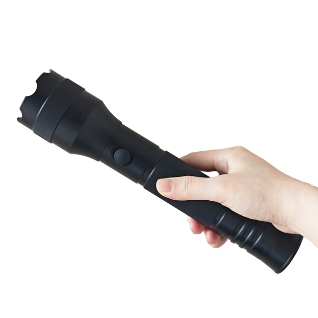 Unique 410 lumen IPX7 2*D Anti rolling  Focusing illuminated multifunction reflective  Alkaline customize logo Working Torch Light Flashlight