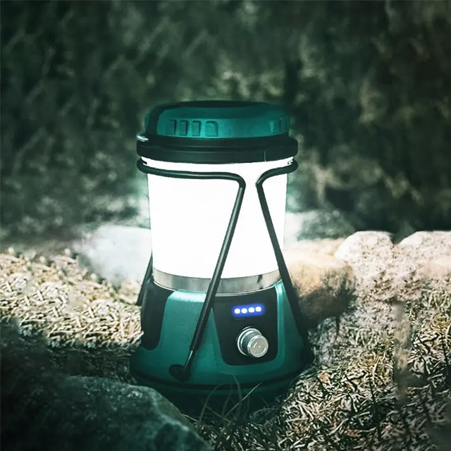 IPX4 600lm Rechargeable Camping Light: Dimmable and Foldable LED Flashlight for Outdoor Adventures