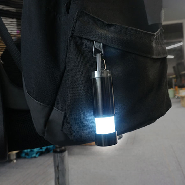 New design  Portable Promotion Telescopic Hanging led for bags Hiking keychain led Torch Backpack Camping Light with carabiner