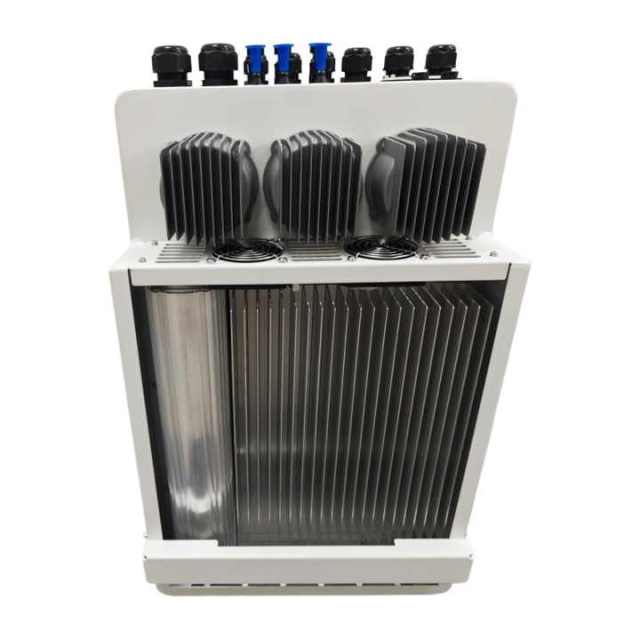 Off-grid Three Phase Hybrid Inverter Deye SUN-5/6/8/10/12K-SG04LP3-EU LiFePO4 5-12KW IP65 Protection WiFi/RS485/CAN