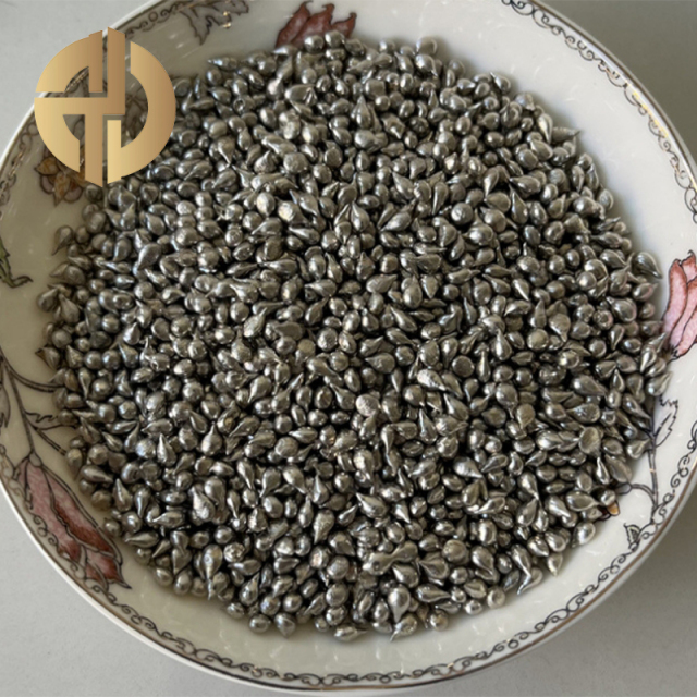 Metallic vanadium granules