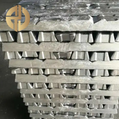 Aluminum-hafnium alloy ingot