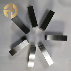 Hafnium block