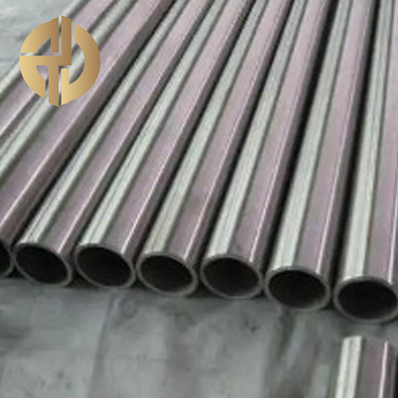 أنبوب من سبيكة النيوبيوم والتيتانيوم