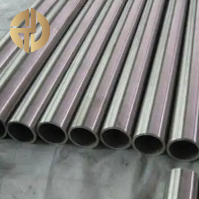 أنبوب من سبيكة النيوبيوم والتيتانيوم