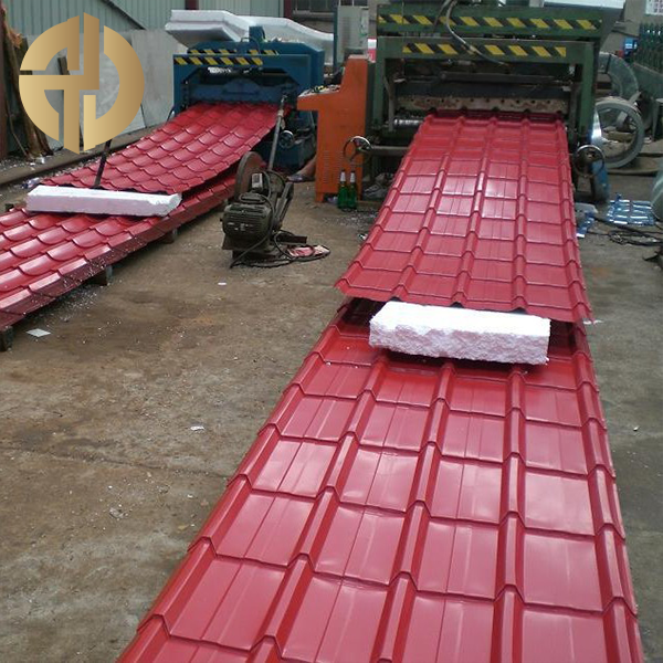 Color-coated steel tile
